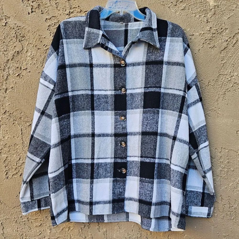 Black and White Buffalo Plaid Button Up Shacket Size 2XL
